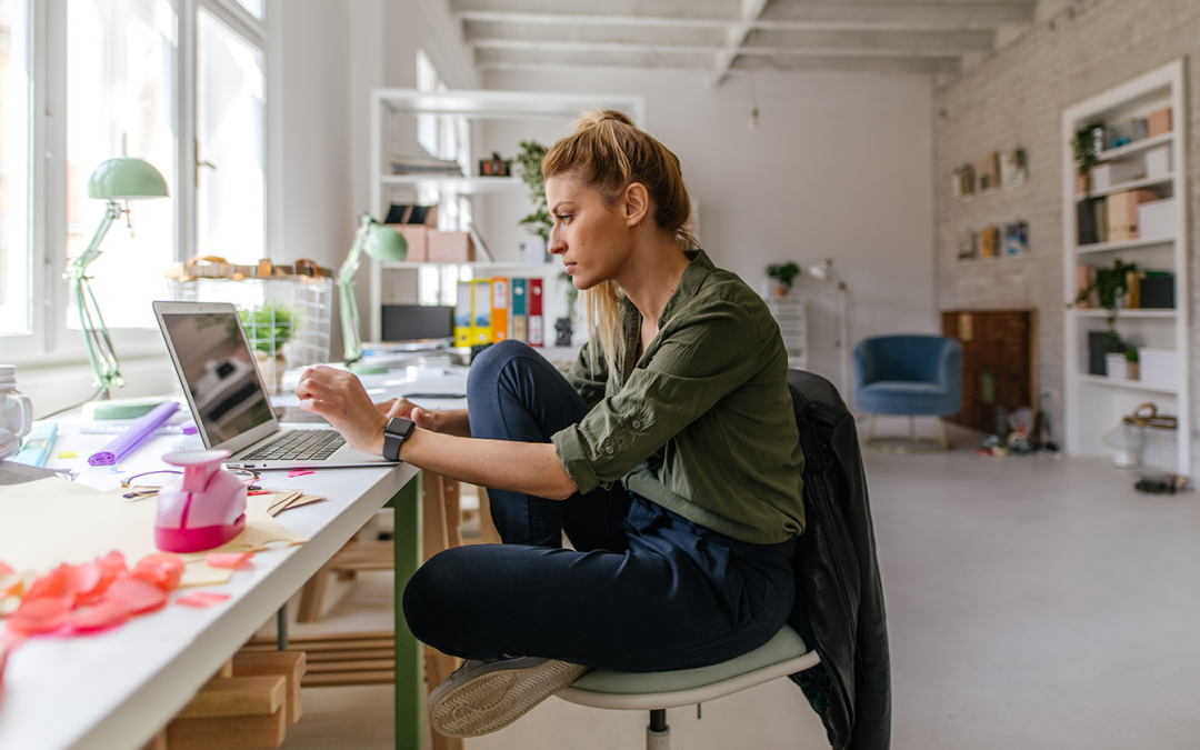 Faut-il externaliser sa logistique quand on vend des cosmétiques en ligne ?